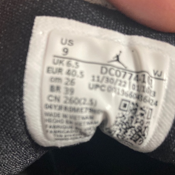 Jordan 1 Low womens 9 - Picture 7 of 7